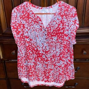 Liz Claiborne flower pattern top Three buttons